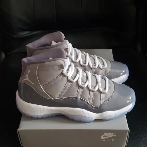 AIR JORDAN 11 RETRO (GS) 'Cool Grey' 2021 - Picture 5 of 16